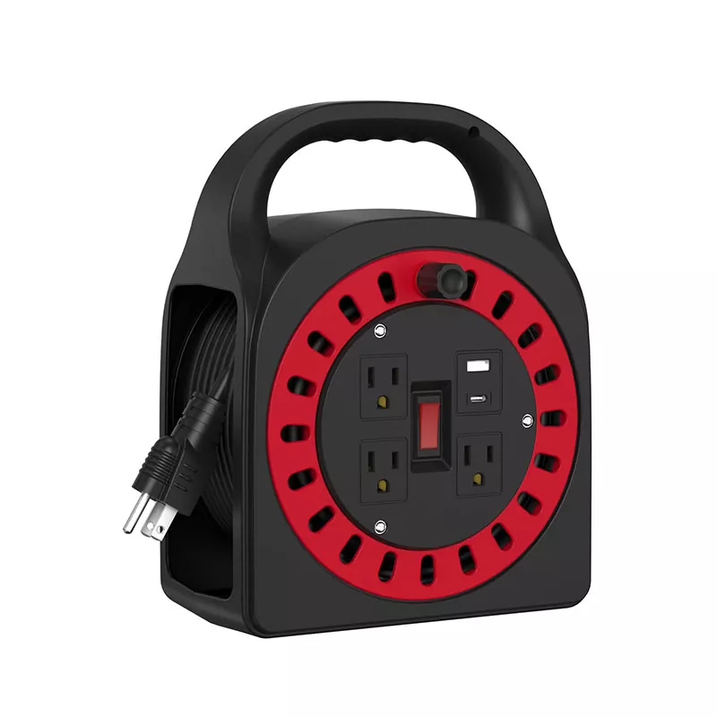 3 Steckdosen USB-Kabeltrommel aus Kunststoff, 50 Fuß 3 Steckdosen USB-Kabeltrommel aus Kunststoff, 50 Fuß