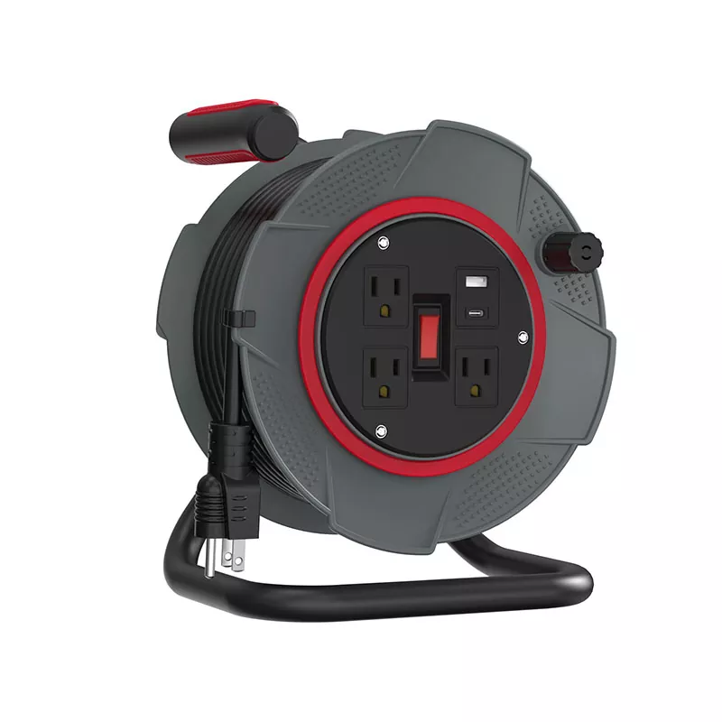 3outlets USB-Kabeltrommel aus Kunststoff, 45 Fuß